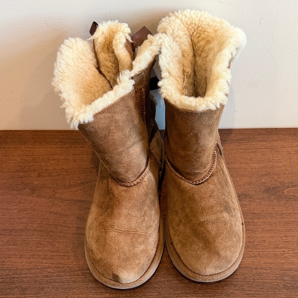 UGG Tan Boots with Shearling and Ribbon Detail